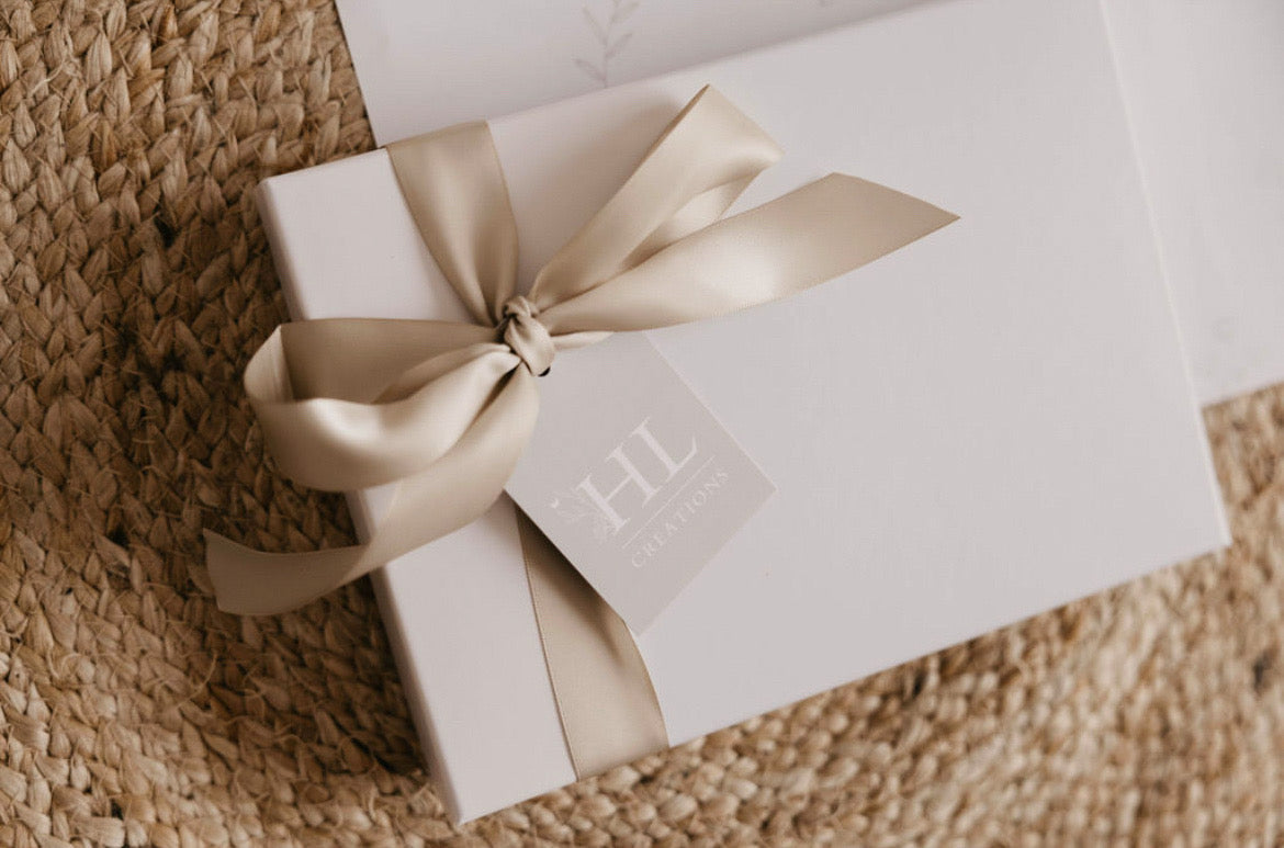 Personalised New Baby Neutral Gift Set - Neutral Hot Air Balloon